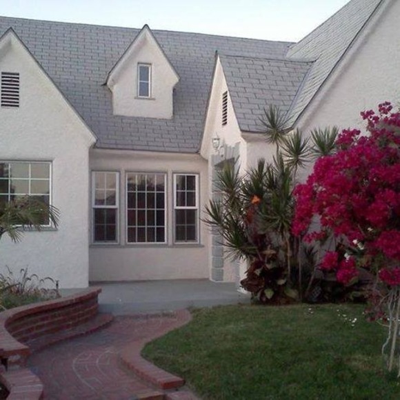 Meet your Posher, Lourdes - Picture 1 of 1